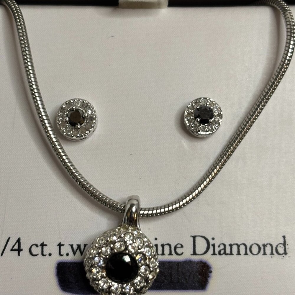 Ellen Kiam Earrings and Necklace Set